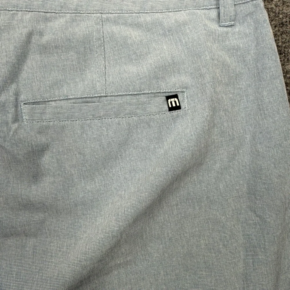 TravisMathew Mens Golf Shorts 42 Light Blue Heathered Stretch Performance Flat